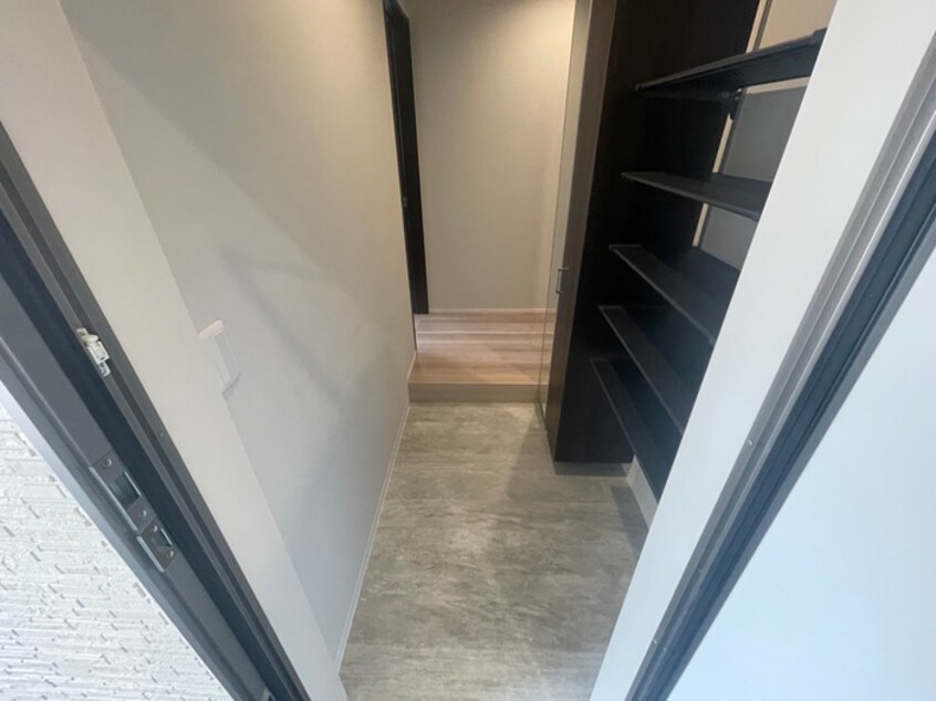 玄関 ロンドラージ今林