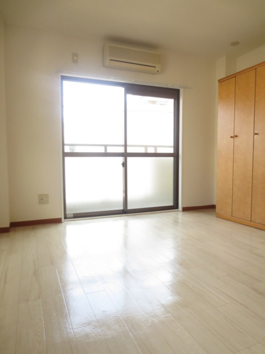 居室 上新ビル７