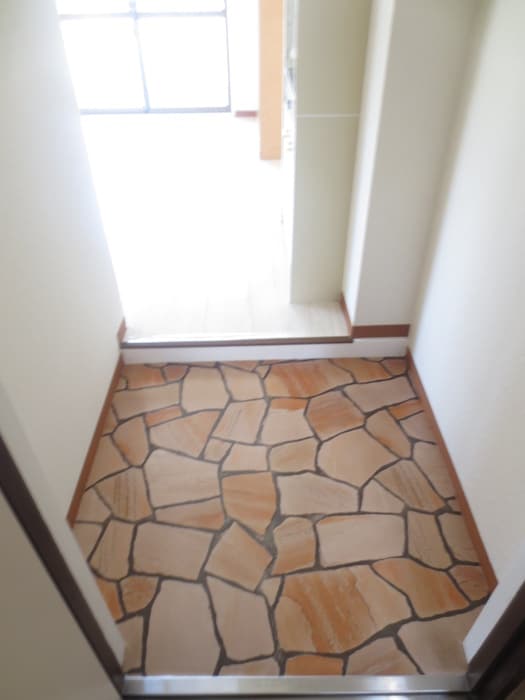 玄関 上新ビル７