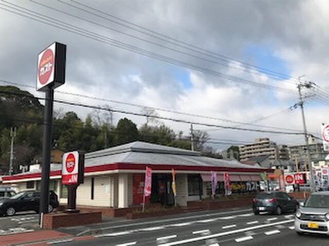 ガスト　膳所店(その他飲食（ファミレスなど）)まで950m セントアンドリュ－ス