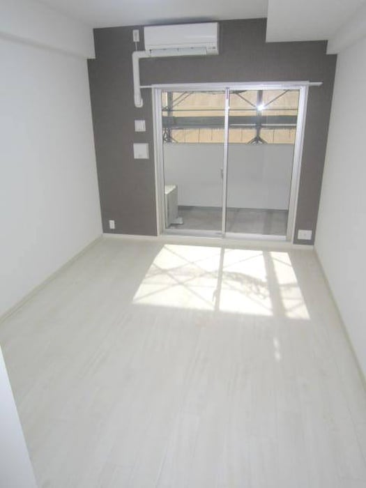 室内からの展望 スプランディッド新大阪Ⅲ