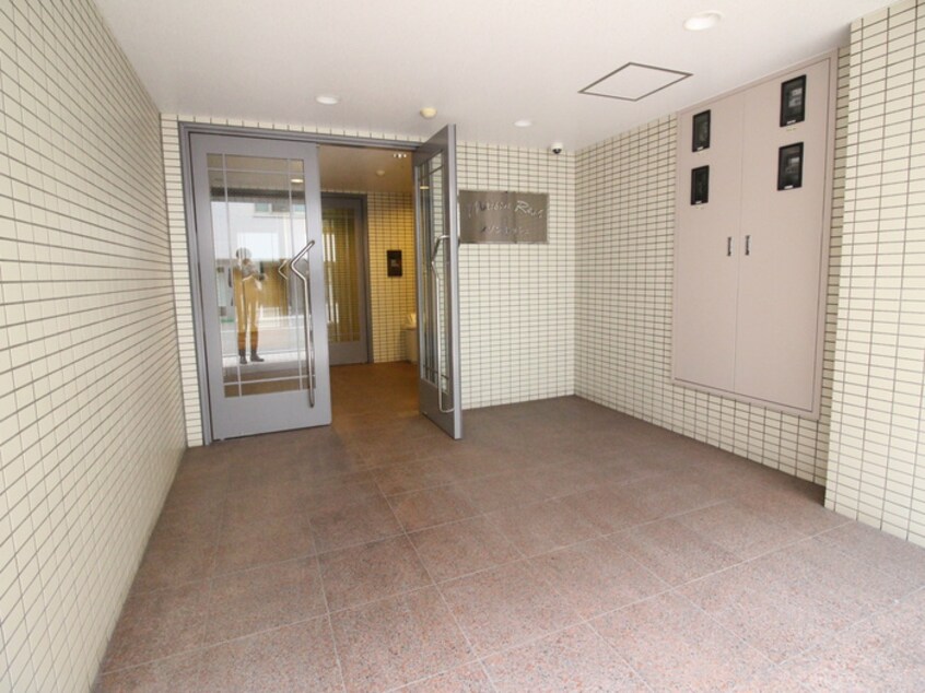 エントランス部分 メゾンレッシュ