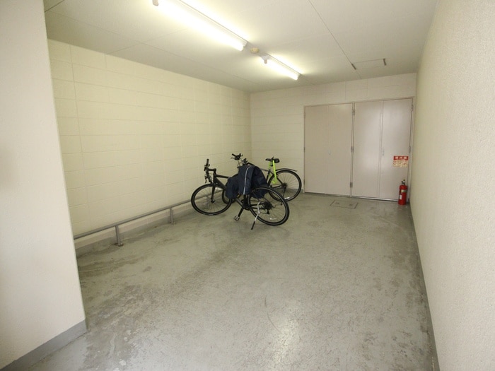 駐輪場 メゾンレッシュ