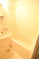 バス／シャワールーム等 ホライズン衣棚