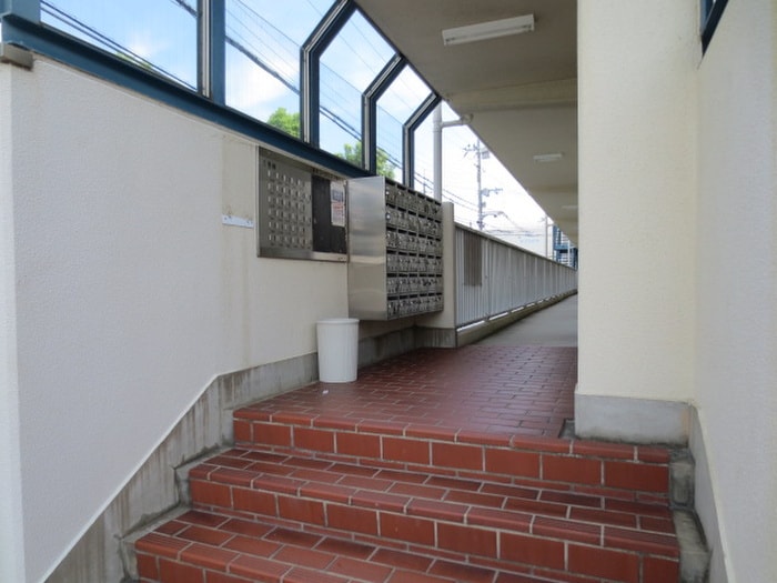 エントランス部分 ゼンコウコ－ポラス