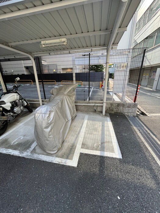 バイク置き場 プレサンス堺筋本町駅前