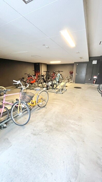 駐輪場 プレサンス堺筋本町駅前