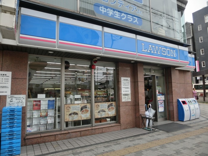 ローソン 烏丸七条店(コンビニ)まで300m CASA YAMABUN Ⅱ