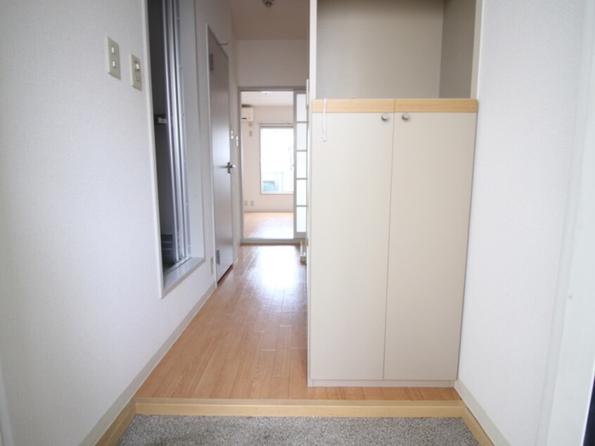 玄関 メゾン・ルナ