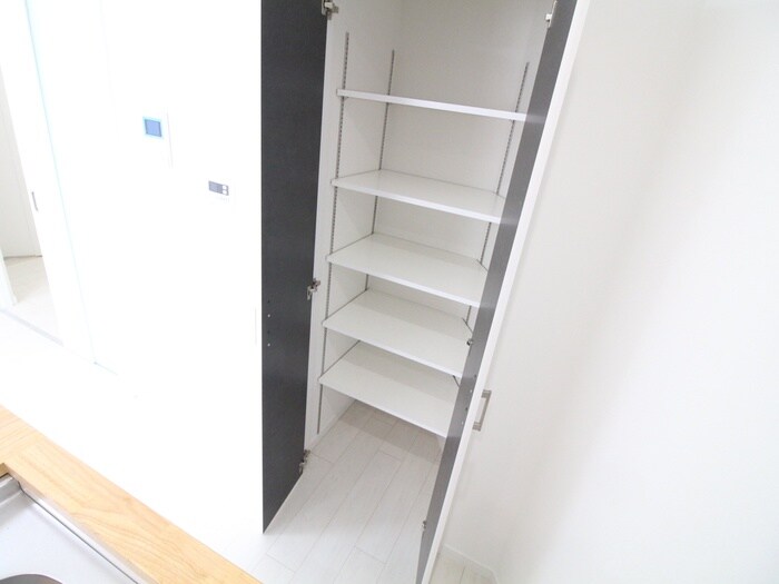 収納 グランメール春日野道