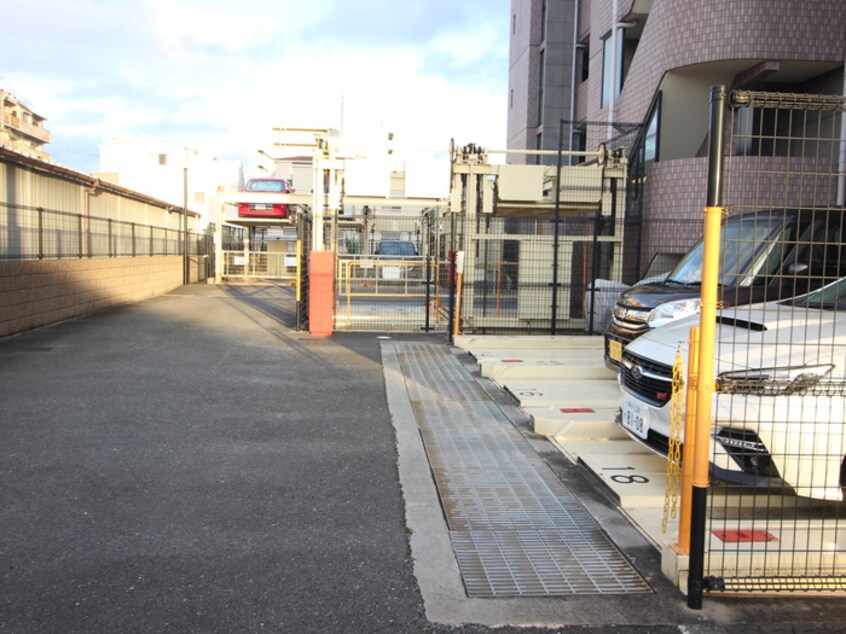 駐車場 アルティオ－レ甲東園