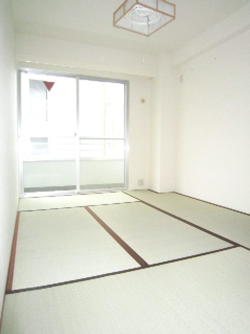 居室 パインベルテ御陵