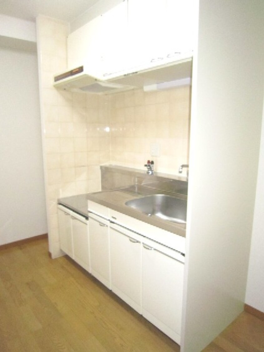 キッチン パインベルテ御陵