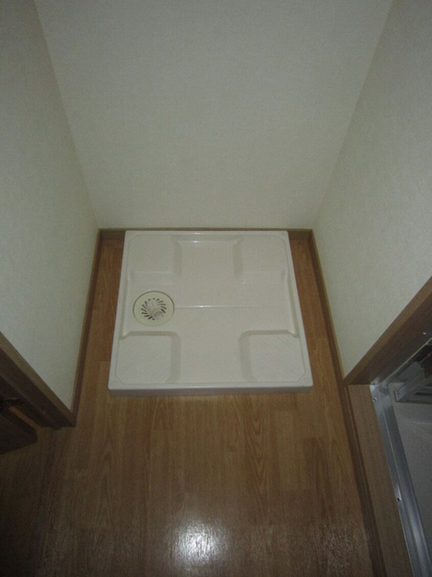 洗濯機置場 パインベルテ御陵