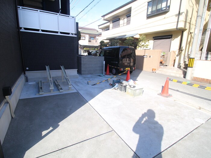 駐車場 リブリ・江坂