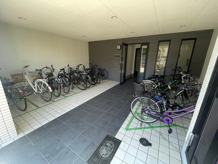 駐輪場 ホワイトヴィラ杉本