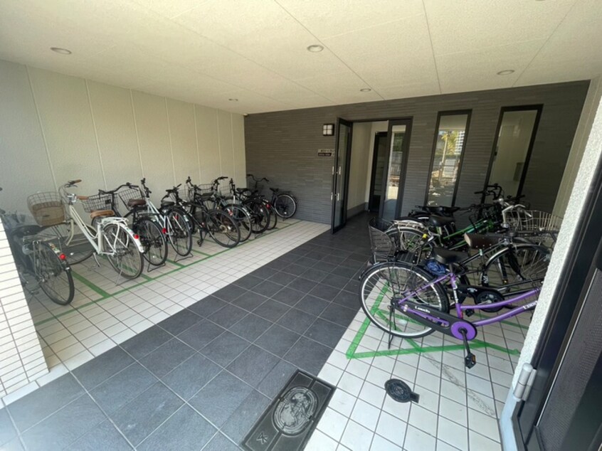 駐輪場 ホワイトヴィラ杉本