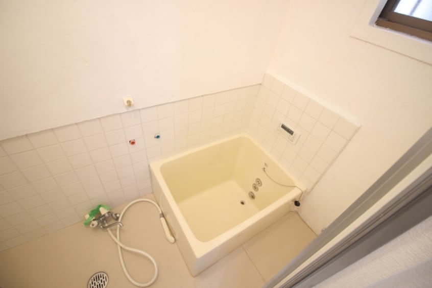 バス／シャワールーム等 北条町２丁目貸家