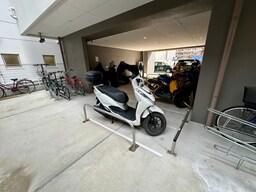 バイク置き場