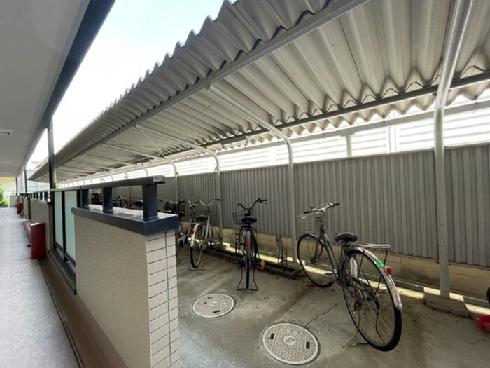 駐輪場 メゾン・ド・ルポ
