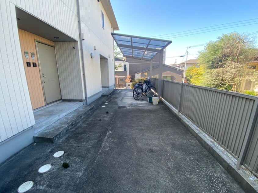 駐輪場 プラターネ