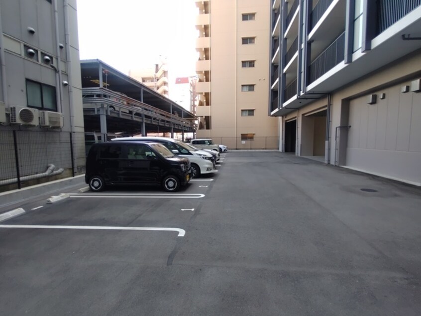 駐車場 RJRプレシア江坂駅前