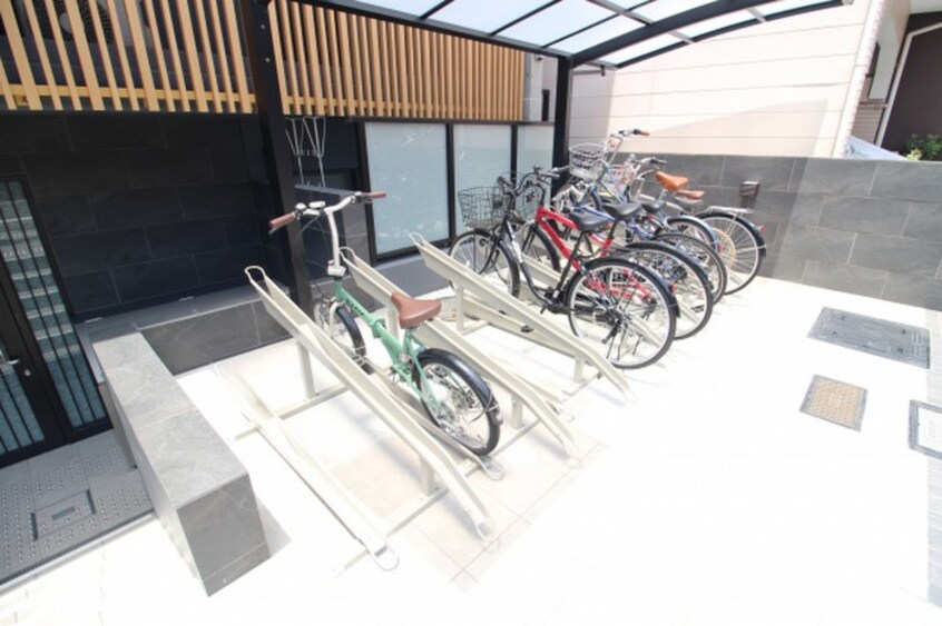 駐輪場 クレアーレ五条大宮