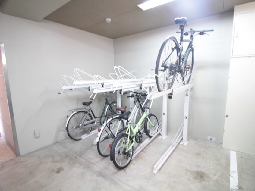 駐輪場 ウエスティ東山