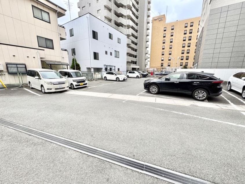 駐車場 ロジュマン門真