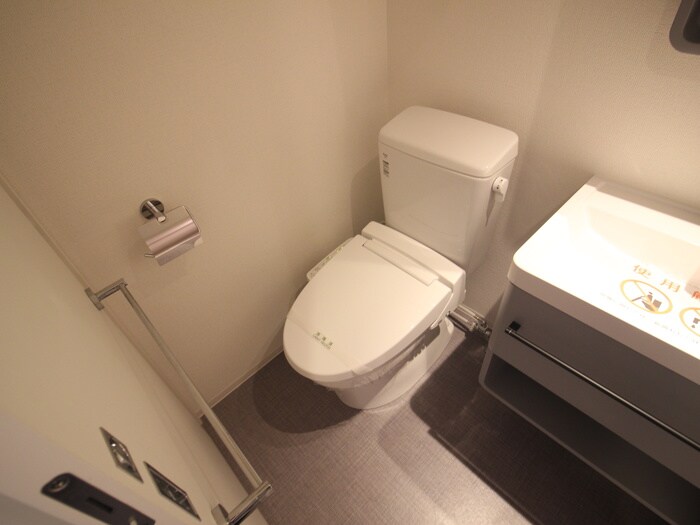 トイレ セレニテ福島プリエ
