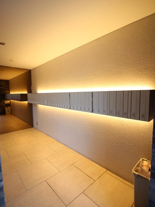 エントランス部分 ＷＩＳＴＥＲＩＡ　ＧＡＲＤＥＮ