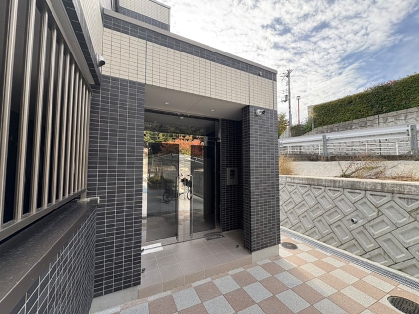 エントランス部分 ボヌール西山