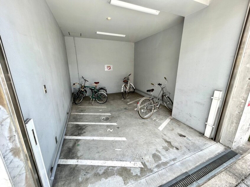 駐輪場 Ｋ－ＣＲＡＦＴ　ＵＭＥＤＡ108