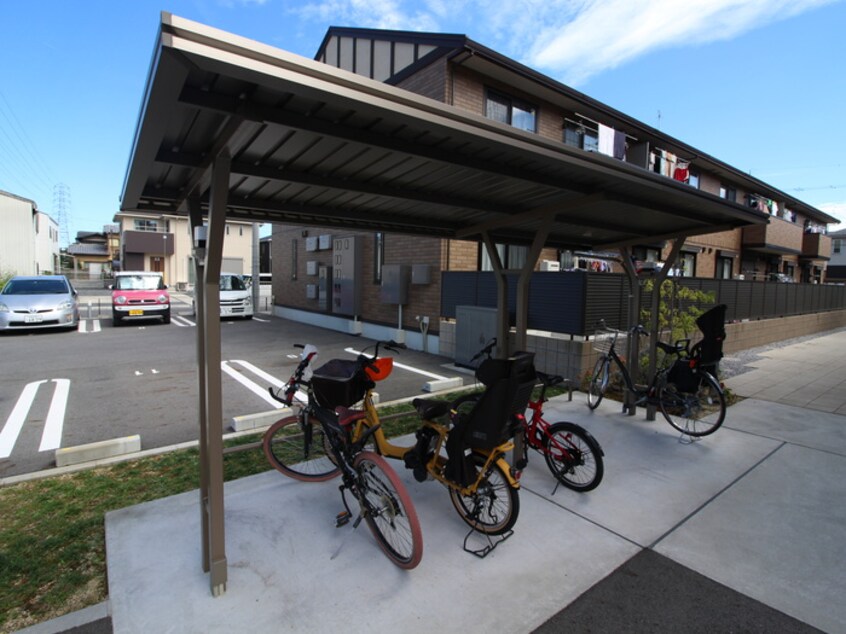 駐輪場 アルブルB棟