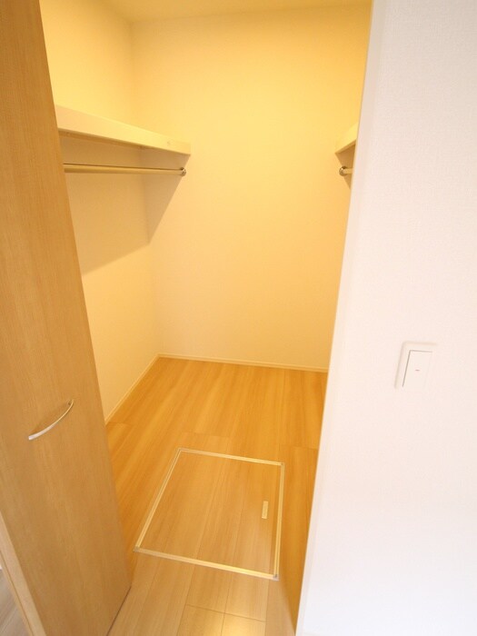 収納 アルブルB棟