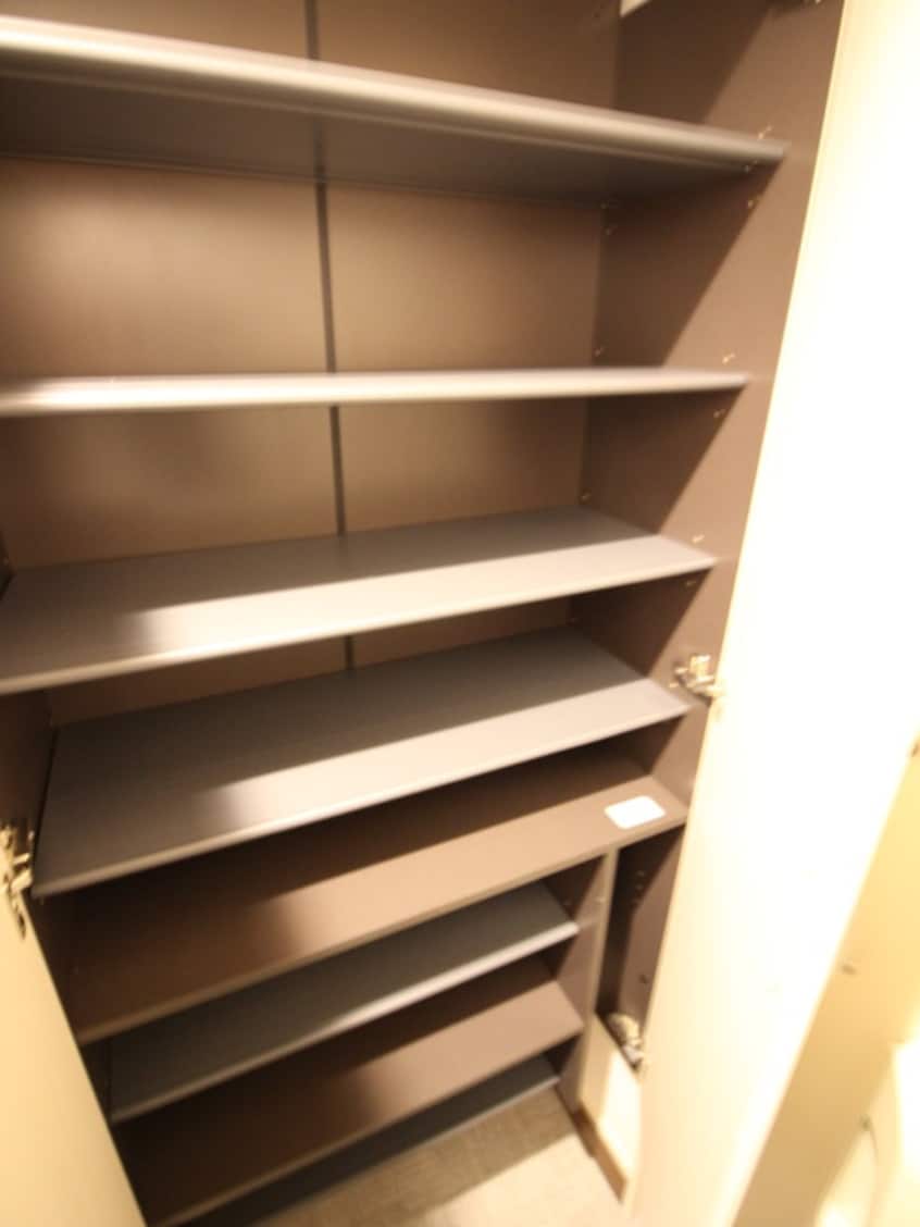 収納 アルブルB棟