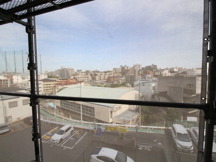 室内からの展望 ﾎﾞﾇｰﾙ千里中央弐番館