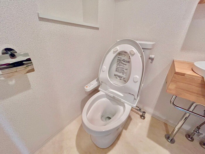 トイレ ﾗｼｭﾚｴｸﾞｾﾞ難波南(802)