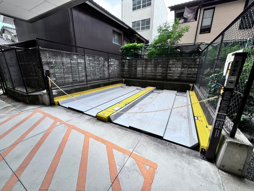 駐車場 リグラン烏丸五条