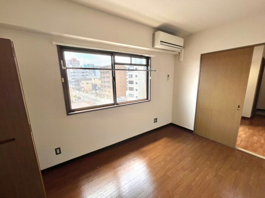 居室 光陽川西マンション