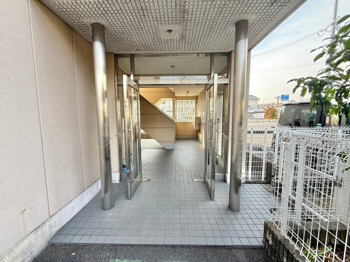 エントランス部分 ハイツ北尾