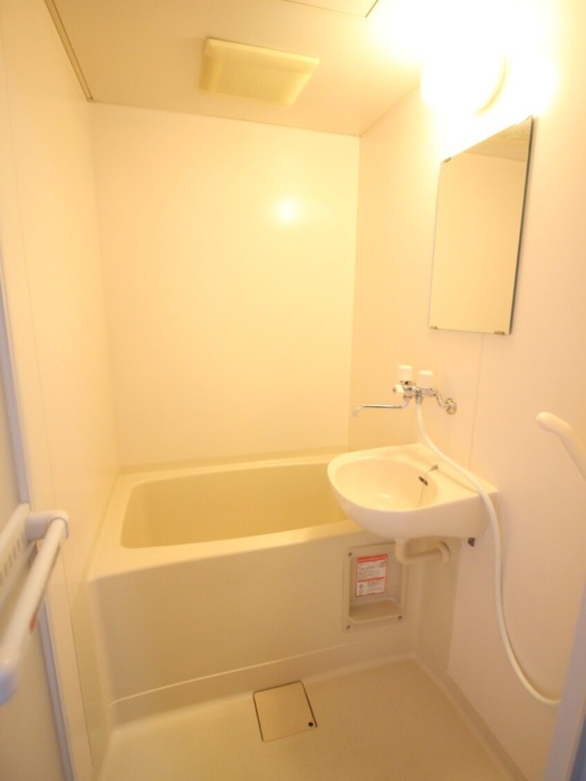 バス／シャワールーム等 シャト－サンショウ