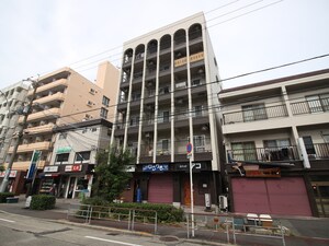 新岡マンション