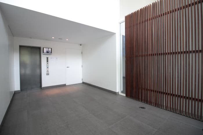 エントランス部分 ＧＬＡＳＨＡＵＳ