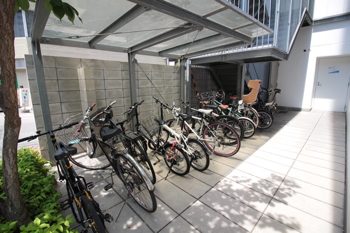 駐輪場 ＧＬＡＳＨＡＵＳ