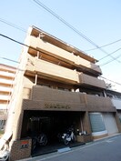 北畠西清川ビルの外観
