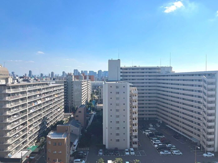 室内からの展望 Luxe新大阪Ⅳ