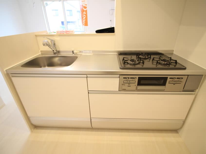 キッチン Ｌｕｍｉｅ　Ｃｏｕｒｔ