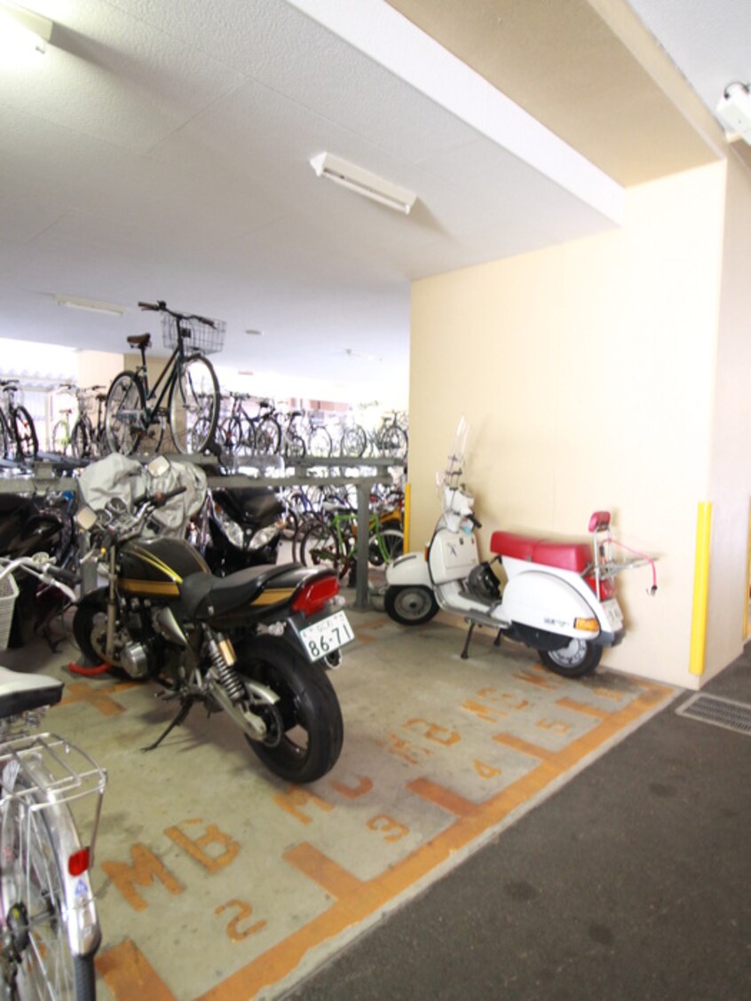 バイク置き場 ｴｽﾃﾑｺｰﾄ大阪中之島南(707)