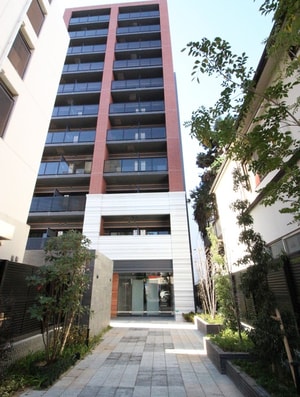 ﾌｧｰｽﾄﾌｨｵｰﾚ難波ｳｴｽﾄ(301)